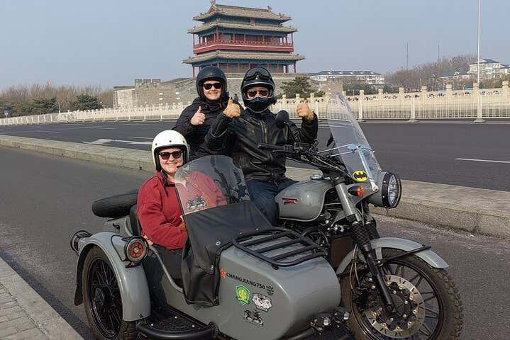 Profitez de la balade en side-car dans Pékin