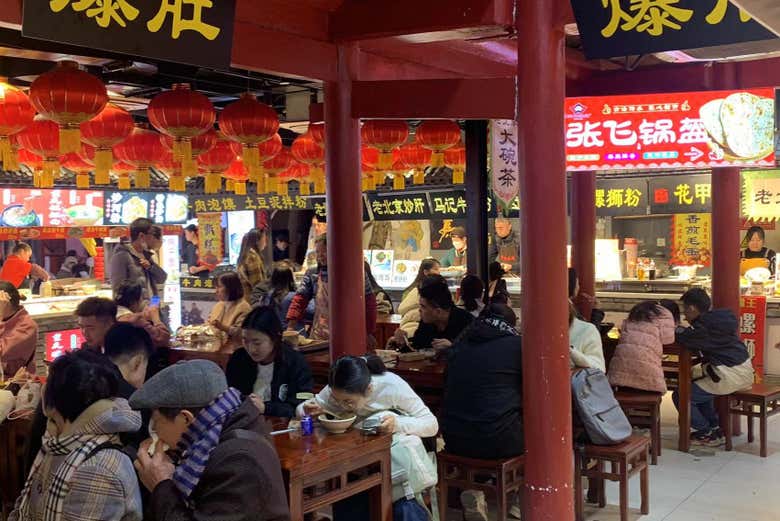 Visitez le marché nocturne de Nanluoguxiang